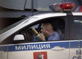 На Садовом кольце в Москве сотрудника ДПС избили и сломали его жезл