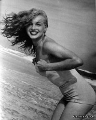 Легенда! Секс-символ 20-х годов! Её девиза "Не волноваться, а волновать!" я и сама придерживаюсь в жизни))) И мне очень нравится вот это её фото - красивая, позитивная, сексуальная! Идеальная!