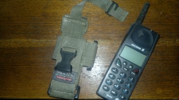 А вот мой первый... Ericsson LX677
комплект БИ+ за 99 у.е.