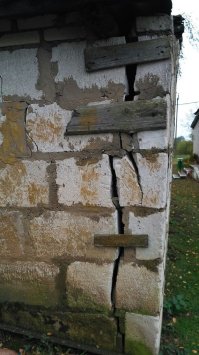 Ну кто так делает?? Изолента же есть