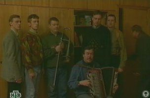 Андрюха, у нас труп! Похоже криминал. По коням!