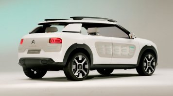 А почему про современные ничего?
Мне кажется, достоен внимания Ситроен Кактус, хотя и DS5 неплох :)