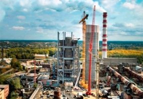 Неплохой городок, хулиганья только много. Помню там ещё в союзе был 1 или 2 чирикающих светофора для слепых. Такое потом я уже в москве увидел, а сейчас везде такие стоят. 
 Ну, от меня капля дёгтя, без обид, такова моя натура:
 2 Карьера в 10 км от города, со взрывами ,пылью и радиацией, экологичный завод гбж ( над которым дохли стаи пролетавших воробьёв) и цементный завод.