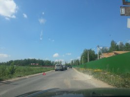 Я видел такое, когда оба объезжали ямы и встретились на встречке.