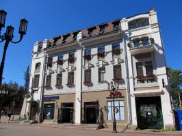 Просто некоторые интересные дома в Нижнем.