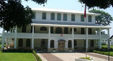 Тоже посольство России )