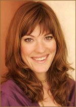 На меня очень сильное впечатление в свое время произвел фильм "Шесть демонов Эмили Роуз". Дженифер Карпентер - замечательно, действительно страшно сыграла Эмили...