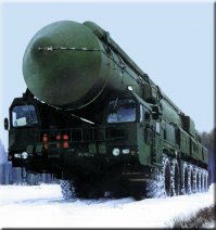 МАЗ это вовсе не только шоссейные тягачи и автобусы, это солидный концерн выпускающий и "Зубрят", нормально продающихся, и карьерные "Белазы", и вездеходы и ракетные тягачи от маленьких и до восьмиосных 79221 на которых стоят наши "Тополя". Так что все не столь однозначно.