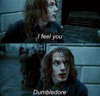 это Хью Митчелл и играл он Колина Криви, противного мальчика, который все фотографировал.

Бауэр выглядит иначе  (2 и 3 фото)