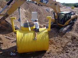 вот вам и фильтры, и оружейный сейф... ну и генератор прикопан рядом отдельным модулем