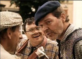 Тремор.
"Чем больше пьёшь, тем меньше выпиваешь" (с)