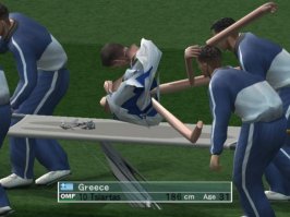 Видно, футболист не притворялся, эка его раскурочило