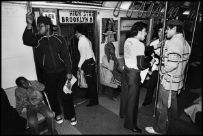 П.из.дюка видно от мамкиной сиськи недавно оторвали.