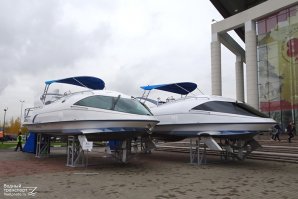 20.10.2016 Российская  компания «Паритет» (Ярославские верфи) изготовила яхту на подводных крыльях проекта «LOOKER 440S»