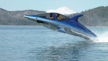 Было думал - аналог "Seabreacher" ..., но нет... на видео скорость не почувствовалась: