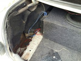 это какие неплохие? что я пропустил ? автор реально рукожопов нашел.
на втором снимке так вообще вода стоит в машине, но ему ..лядь музыку надо