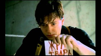 10 самых коварных предательств в кино (11 фото)