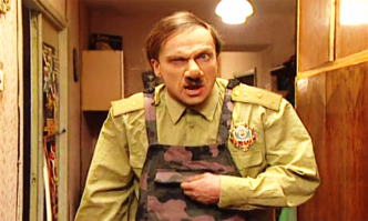 в кухне он приглашённая звезда и играет вобщем сам себя, значит полное вхождение в образ, а в других проектах надо приукрашивать, там он бравый военный, либо отважный и честный полиционер, а то и кровожадный но обаятельный полевой командир нохча