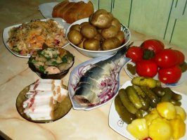 пусть у меня и не гриль......, но !
просто воскресенье !!!!!!
не судите меня строго............
в гараже она вкусно получается