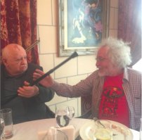 Два говнюка на поминках Немцова...