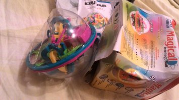 Тебе повезло, а вот мне не очень. Заказал игрушку ребенку (шар лабиринт)... почта победила. А площадка теперь компенсирует только половину стоимости товара, или отправляй продавцу товар обратно.