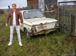 Криштиану Роналду на фоне своего Lambo стал героем мемов
