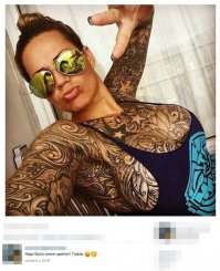 Не сразу дошло что это пальцы...