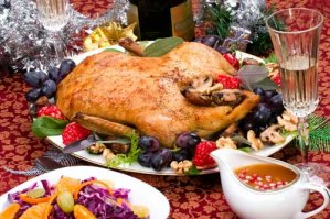 Машинисту повезло, что почти не пострадал.
Не грех это дело и отметить, приобщив к празднику виновника происшествия.;)