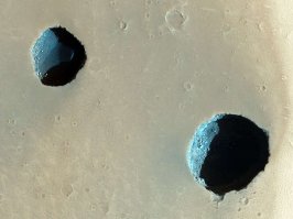 Разговор слепого с глухим...
Я минимум 3 раза написал магическое слово "лавовая трубка". При чём тут сушь?! При чём тут грунтовые воды?! Околоплодные ещё бы вспомнили...