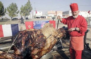 А мне верблюжатина понравилась. Она как тёмная мягкая говядина