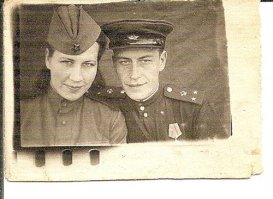 А наши девушки в большинстве своём в форме. Потому что тоже воевали