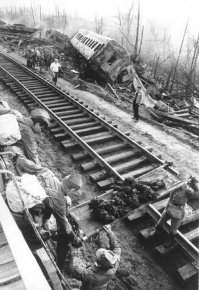 Автор, одно фото здесь лишнее, оно снято на месте другой трагедии: