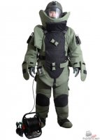 После многочисленных постов, о живности в Австралии.....меня туда никаким песком не заманишь....если только в этом костюме