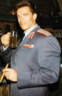 Главный способ замедлить старение знает великий Арни....и я целиком поддерживаю !!!