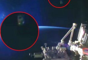 Какое же НЛО?
Это Брюсс Уилис на такси из 5 элемента. 
Тут все очевидно