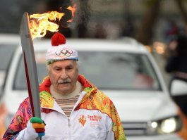 Високосный год-собирает урожай.
Земля пухом.