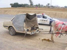 И в наше время.
Угнанные машины, торговля наркотой, воровство, в наглую захваченные земли. 
Периодически в автобусы камнями покидывают.