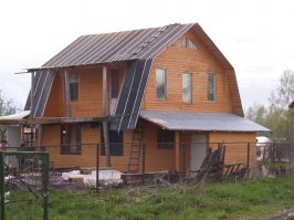 ну баньку я тоже себе построил,но её поднимать не нужно,там вроде всё ок