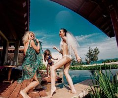 Эти фотки чем плохи? Или все должны по стандартному шаблону свадьбу отмечать?