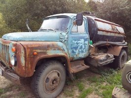 Продолжаем ностальгировать.(ц)

ТС такой сентиментальный...Плачет при виде мебельного фургона))
Боюсь представить, какой эффект будет от ассенизатора...