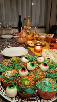 Жена готовила )))