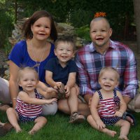 Да они все на одно лицо!