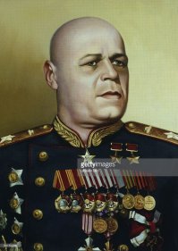 Вот тут добавилась еще 30 лет Советской Армии и Флота. Уже перед самой смертью получил. А Сталинградской нет.