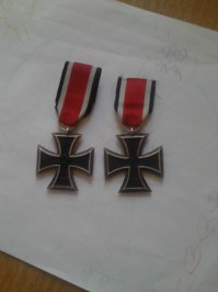 вот фотки "артефактов-трофеев", правда не состарены, но под 3 степень канают, и хирен докажешь шо новодел