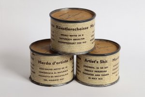 Приятного аппетита: художник делает сервизы из праха умерших