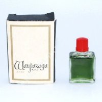 Мои, любимые духи были по молодости лет. Долго берегла, пока подростающая племянница не выпросила.