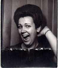 А мне эта понравилась, не имею ввиду внешне, просто кажется веселая девчонка и с собакой еще)