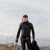 я подвох (подводный охотник) и заядлый рыбак, но браконьерством НИКОГДА не занимался! с крабиками детишки поиграли чуток и обратно в море. так-то