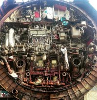 Подводная лодка Советского Союза на судоверфи во время утилизации