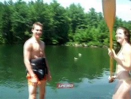 Девушки с веслом нынче не те ;)